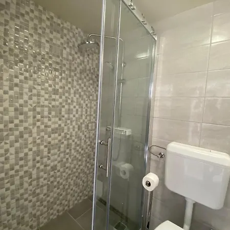 Affittacamere And Surdic