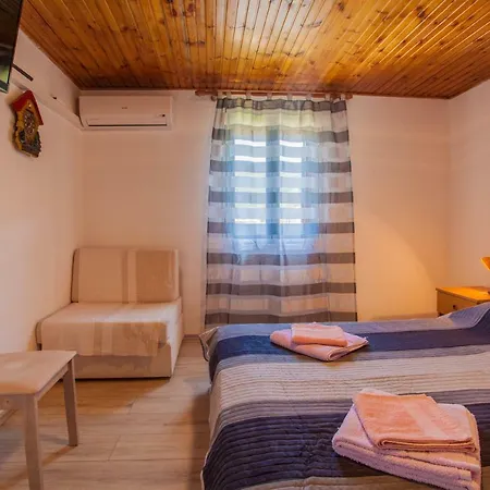 And Surdic Affittacamere 3*