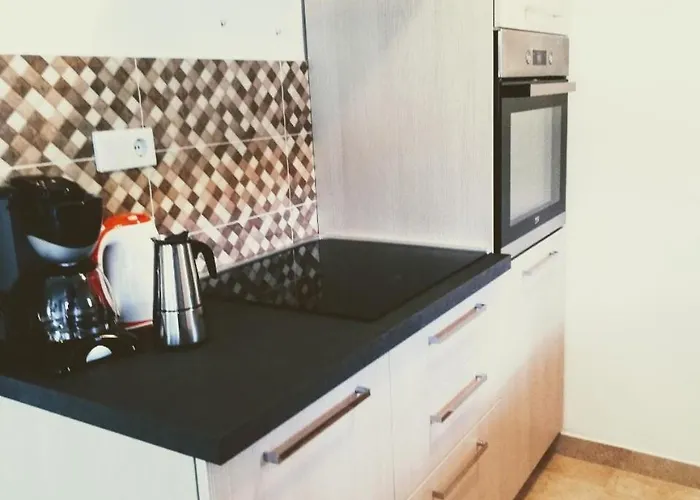 And Surdic Gæstehus 3*