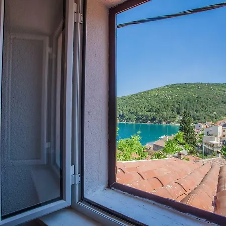 Surdić 3* Valun