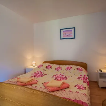 Penzion And Surdic Valun