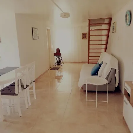 And Surdic Vendégház